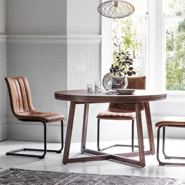 Ghedi Montone Retreat Round Dining Table — SantoLusso®