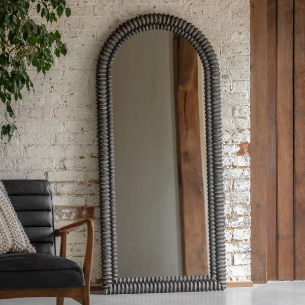 Ghedi Cadressa Arch Leaner Black Wash — SantoLusso®